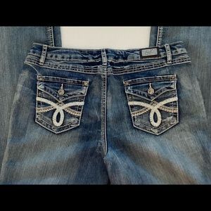 Earl straight leg 14SHT medium wash mid rise jeans